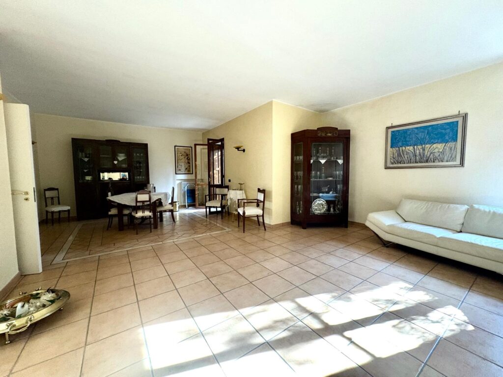 Appartamento in vendita in via Ruggero Flores