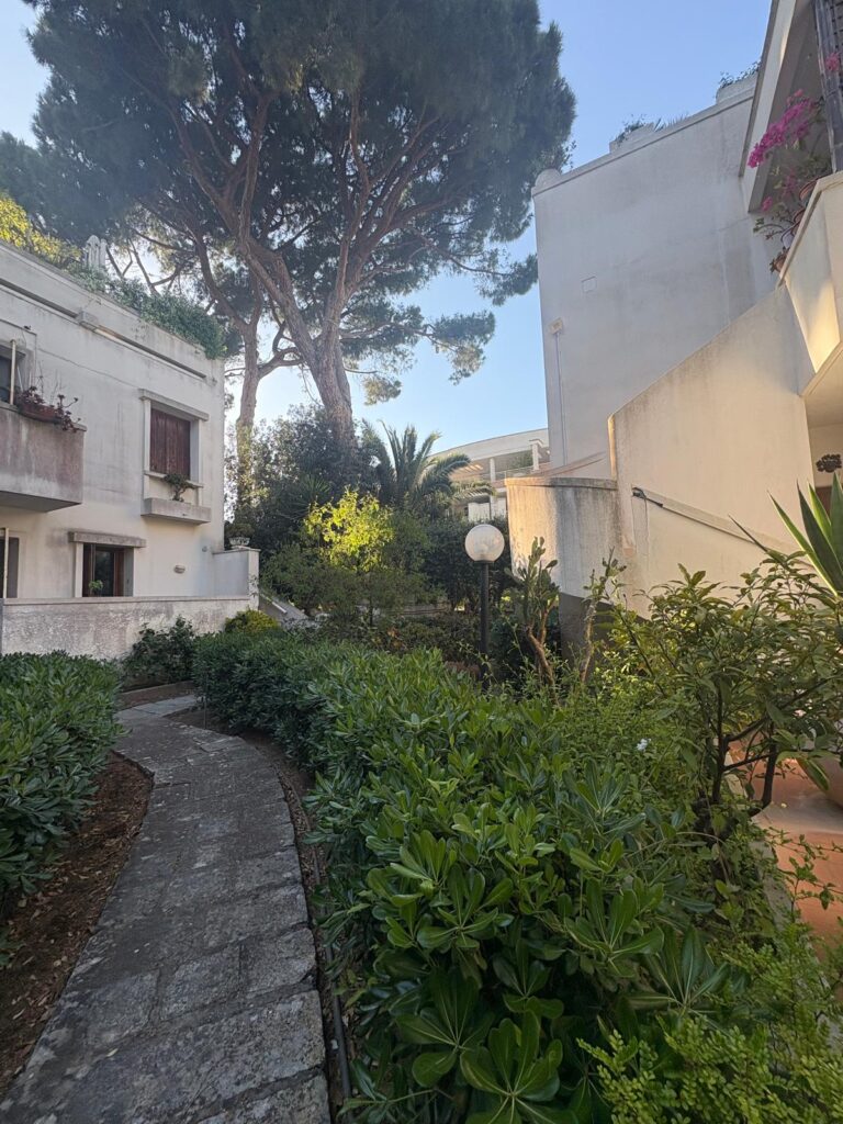 Appartamento in vendita in via Ruggero Flores