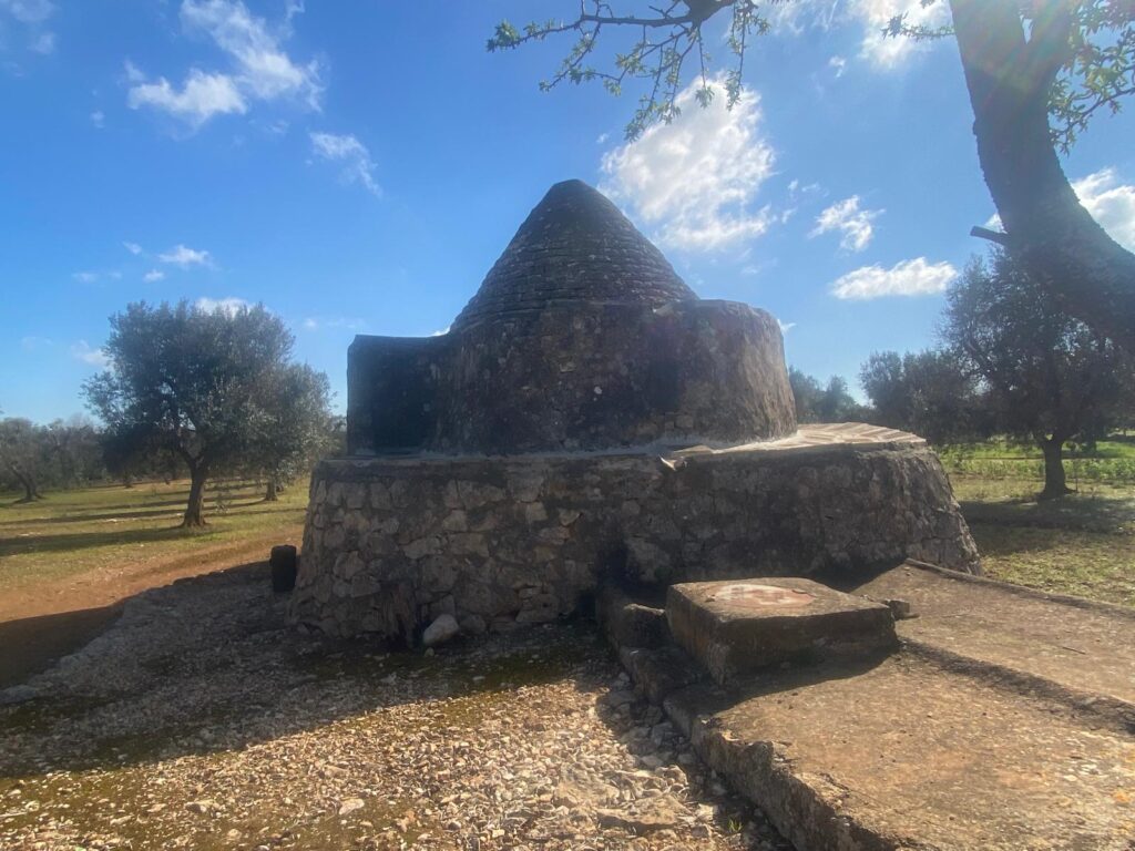 Trullo in vendita in contrada Veneri