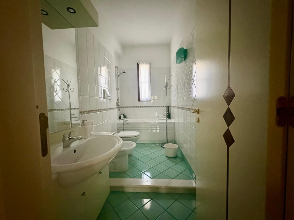 Appartamento in vendita in via Ruggero Flores